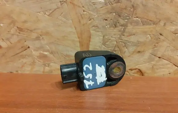 Toyota Prius (XW30) Airbag deployment crash/impact sensor 8917375010 752