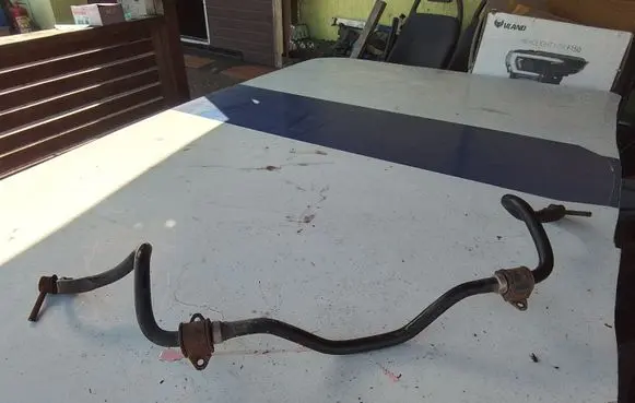 Toyota Avensis T250 Front anti-roll bar/sway bar