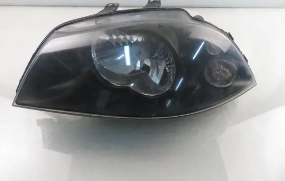 Seat Ibiza III (6L) Headlight/headlamp 6L1941021A