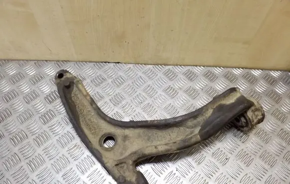 Volkswagen Transporter - Caravelle T5 Front lower control arm/wishbone 7H0407165B