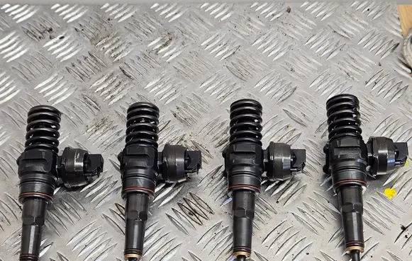 Audi A4 S4 B6 8E 8H Fuel injectors set 038130073AR