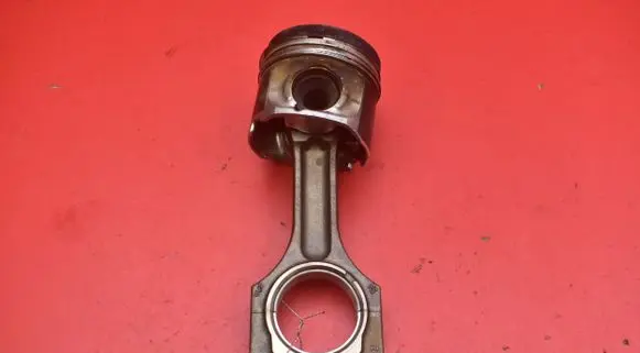 BMW 7 F01 F02 F03 F04 Piston 84L110
