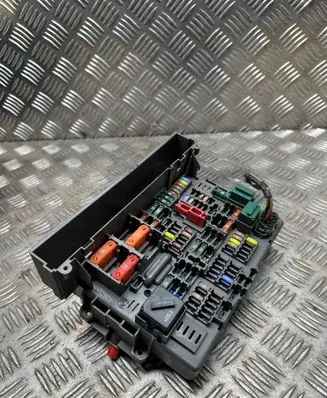 BMW X1 E84 Fuse box set 17925000002 90103539 9119446