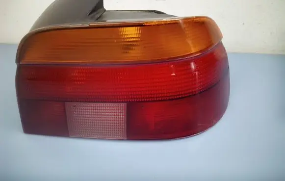 BMW 5 E39 Rear/tail lights 8358032 2VP00724002