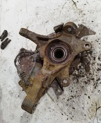 Hyundai ix20 Front wheel hub spindle knuckle