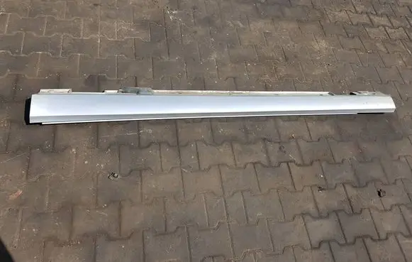 Mercedes-Benz E W212 Foot area side trim A2126900740IAUTOPI A2126900740