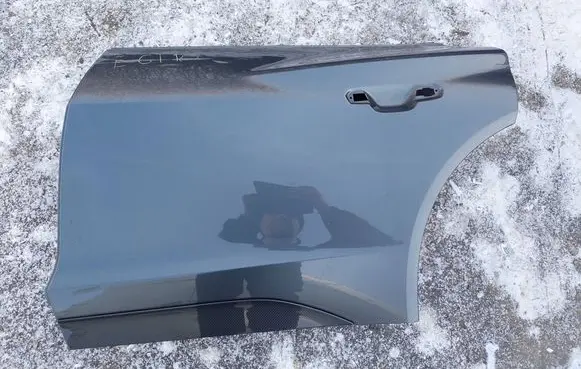 Audi E-tron GT Rear door 