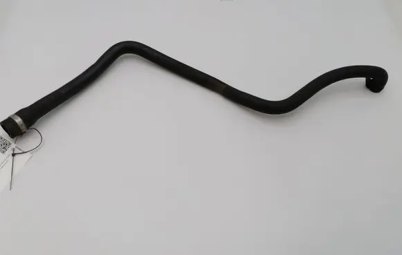 Mercedes-Benz 380 560SEC C126 Engine coolant pipe/hose 1265011882