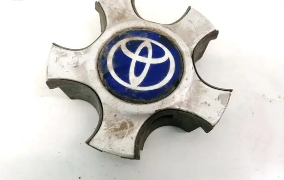 Toyota Avensis Verso Original wheel cap