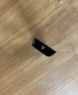 KIA Sportage Hazard light switch