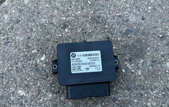 BMW 5 F10 F11 Hand brake control module Eb679908301 23122010 32620257A
