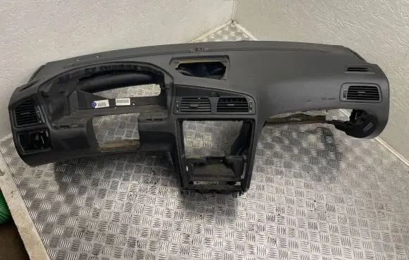 Volvo V70 Dashboard 39875308