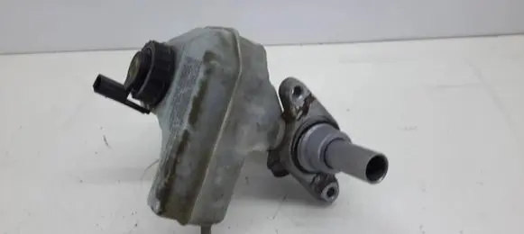 Volkswagen PASSAT B6 Master brake cylinder