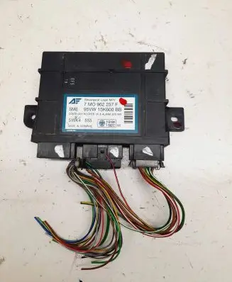 Seat Alhambra (Mk1) Comfort/convenience module 7M0962257F 5WK4555 95VW15K600BB