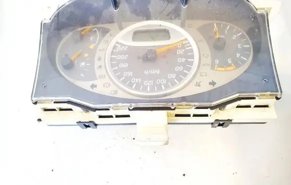 Nissan Almera Tino Speedometer (instrument cluster) bu0100z12367