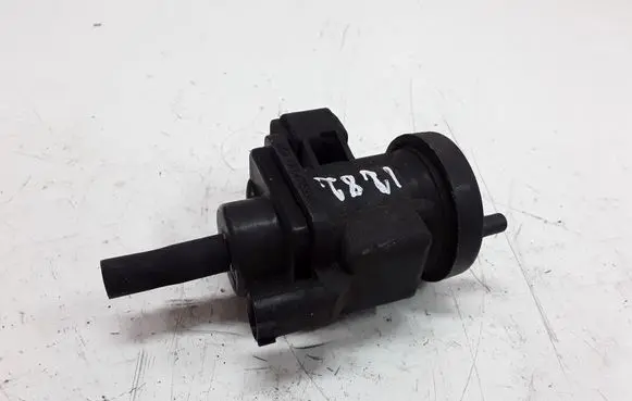 Mercedes-Benz ML W163 Turbo solenoid valve A0005450427