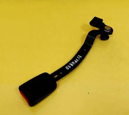 Volkswagen Golf IV Front seatbelt buckle 1J4858472