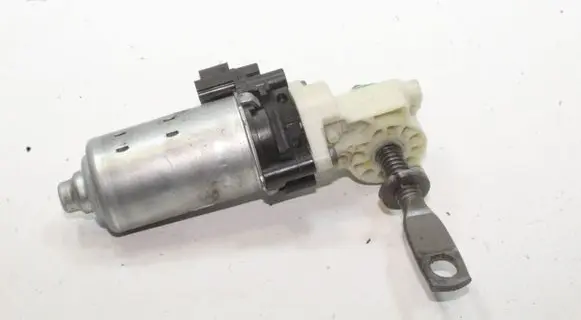 Lexus RX 450H Seat adjustment motor 8582033020