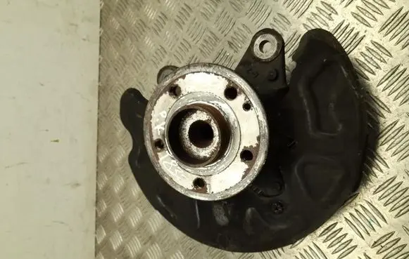 Mercedes-Benz Vito Viano W447 Front wheel hub A4473300620