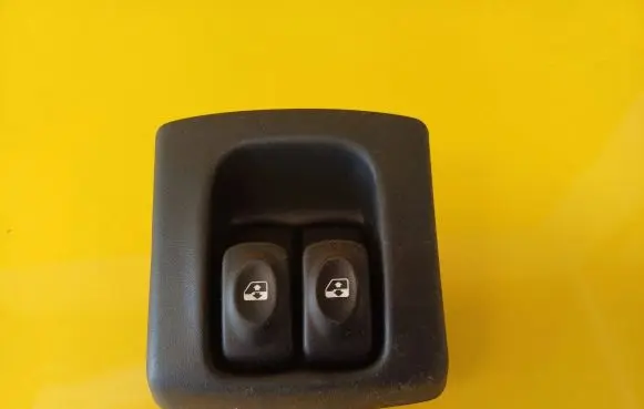 Renault Megane I Electric window control switch 7700843250AT 7700841069