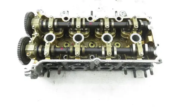 Suzuki Swift I Engine head 