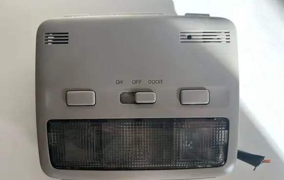 Toyota Avensis T250 Front seat light 17675013