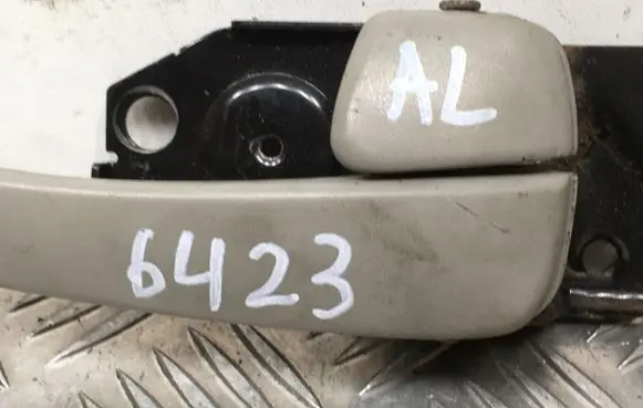 Hyundai Trajet Rear door interior handle