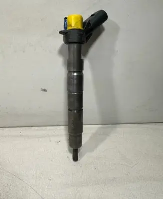 Mercedes-Benz E W213 Fuel injector A6450700187 0445117048