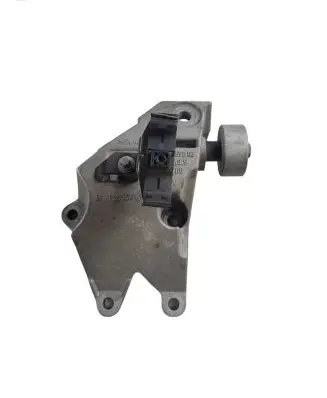 BMW 5 G30 G31 Engine mounting bracket 6864593 6861563