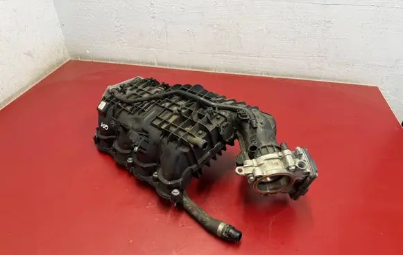 BMW X3 G01 Intake manifold 8603914 11618603914
