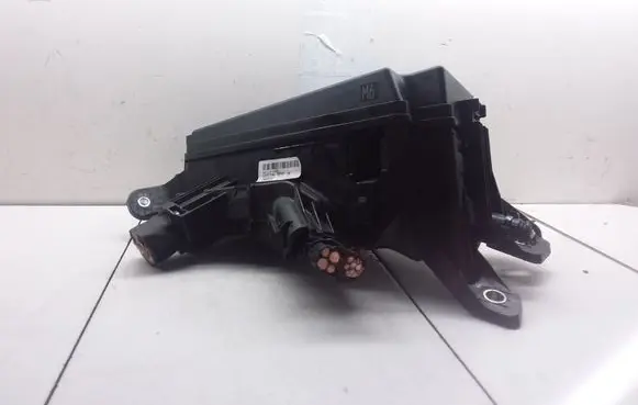 Toyota C-HR I Fuse module 82111F4S90 82662F4080