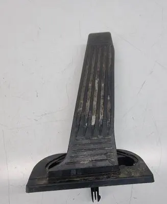 Toyota RAV 4 (XA50) Accelerator throttle pedal