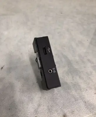 Seat Arona USB socket connector 5Q0035726M