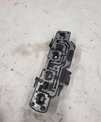 Volkswagen Polo III 6N 6N2 6NF Tail light bulb cover holder 6N0945257B
