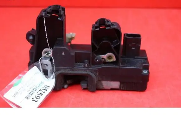 Opel Vectra C Rear door lock 13210761QU