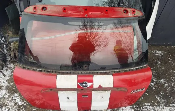 Mini One - Cooper Coupe R56 Tailgate/trunk/boot lid CHILIRED