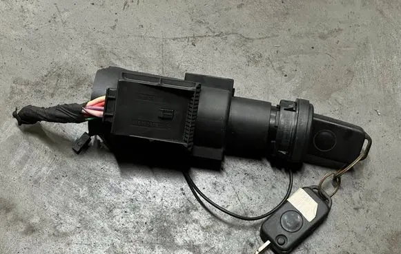 Mercedes-Benz E W210 Ignition lock 0175453428 09420300