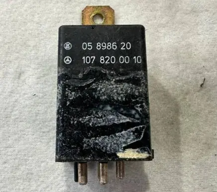 Mercedes-Benz E W124 Other relay 1078200010