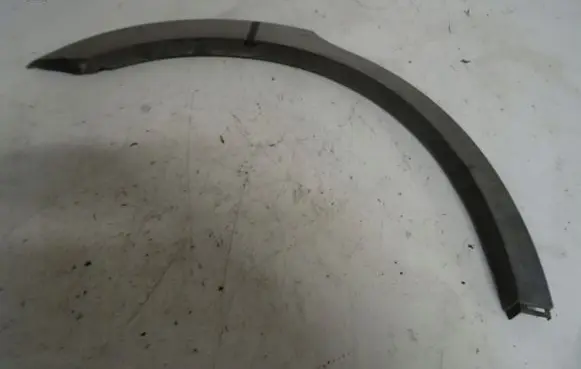 Chevrolet Corvette Front arch trim 