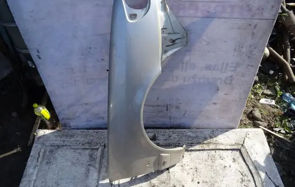 Audi A6 S6 C4 4A Fender