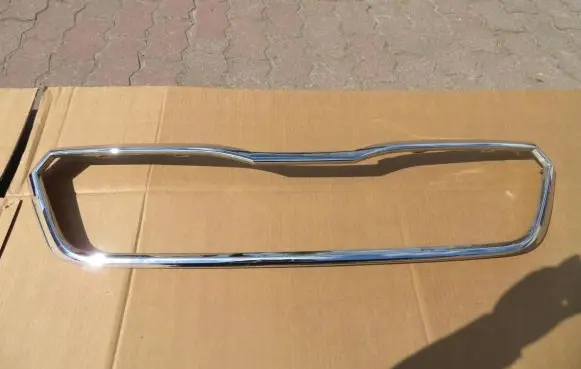 Skoda Scala Front bumper upper radiator grill 657853761