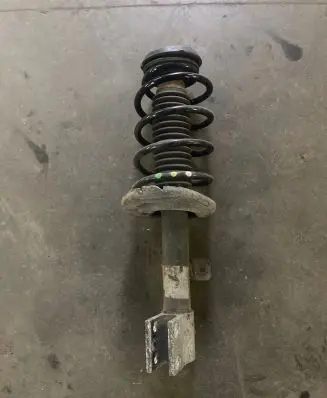 Peugeot 3008 I Front shock absorber/damper 9203