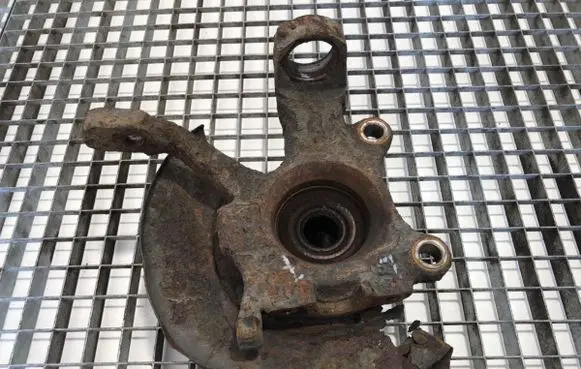 Volkswagen Transporter - Caravelle T4 Front wheel hub spindle knuckle