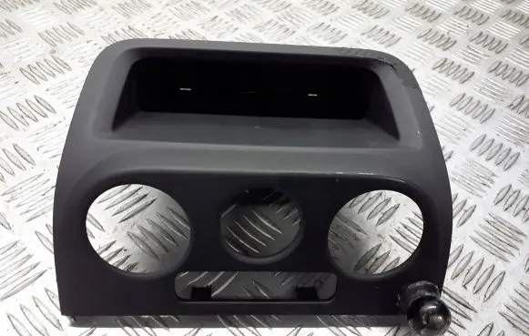 Volkswagen Golf Plus Radio/GPS head unit trim 5M0819422