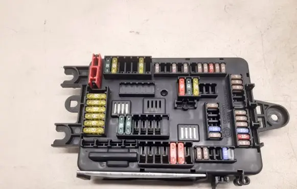 BMW 1 F20 F21 Fuse box set 926111103 L000008416L 10688710