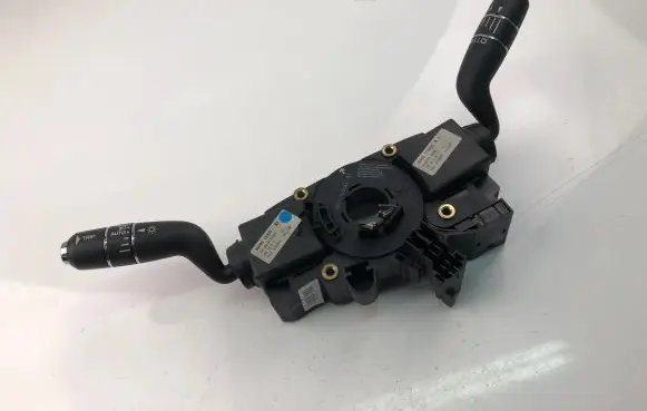 Jaguar XF X250 Indicator stalk 8W8313N064A