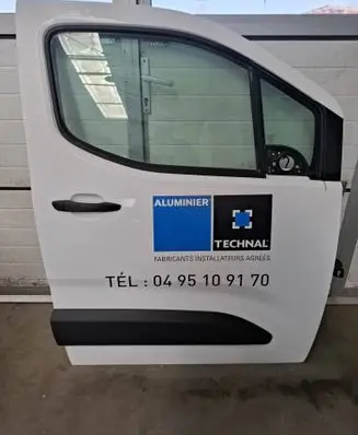 Opel Combo E Front door