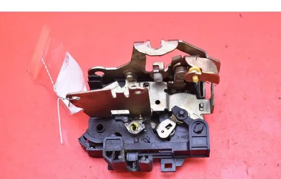Renault Clio II Front door lock