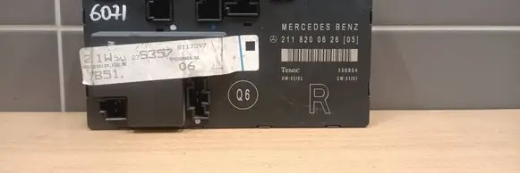 Mercedes-Benz E W211 Door control unit/module 2118200626