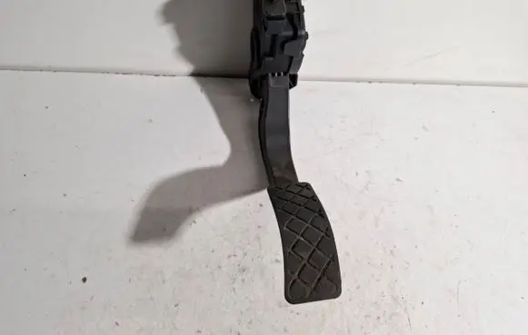 Audi A4 S4 B8 8K Accelerator throttle pedal 8K1721523